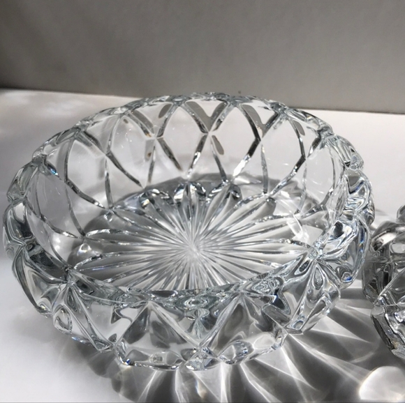 Vintage Hershey's Kisses "Crystal Kiss" Candy Dish - Picture 5 of 10